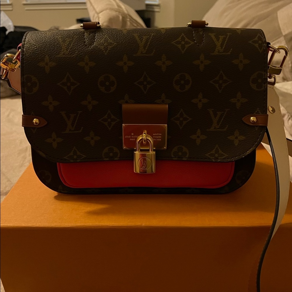 Louis Vuitton Purse